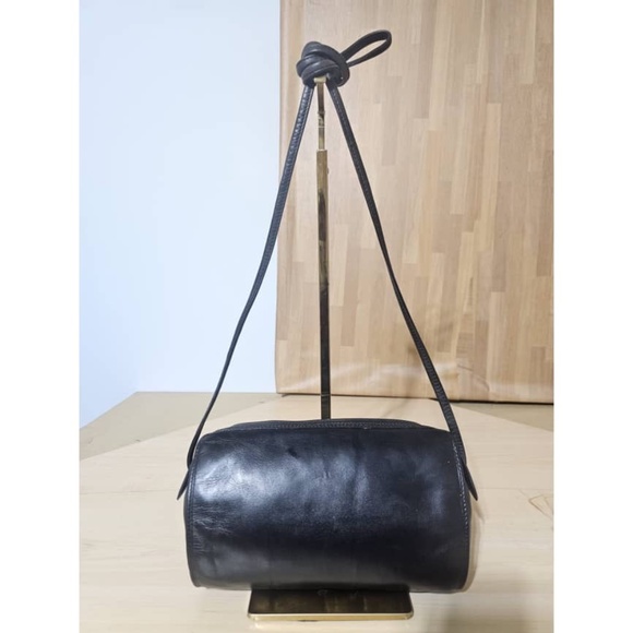 Authentic CHRISTIAN DIOR Vintage Barrel Crossbody/Shoulder Bag Black - Picture 2 of 8